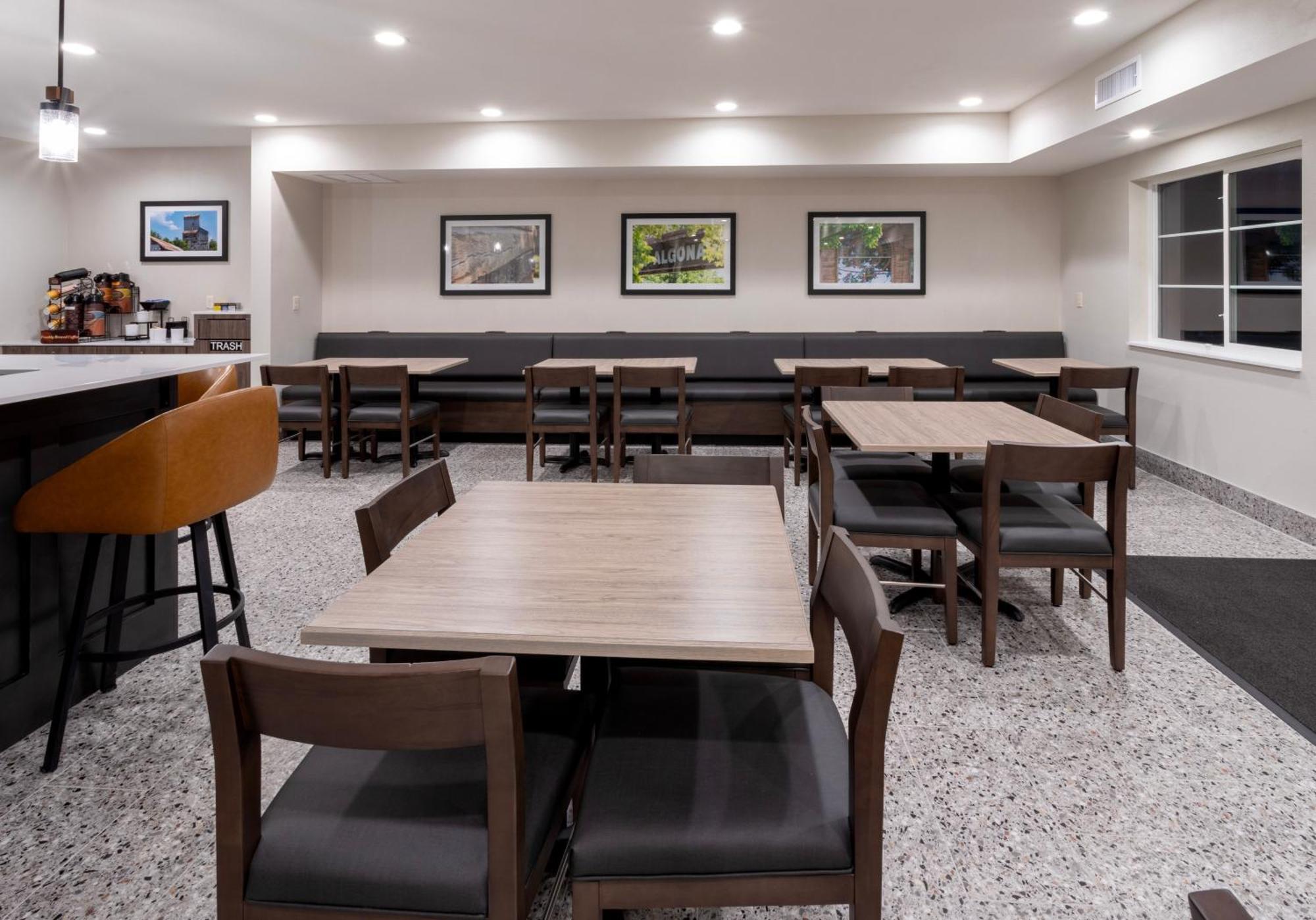 Grandstay Hotel & Suites Johnston-Des Moines, Ia מראה חיצוני תמונה